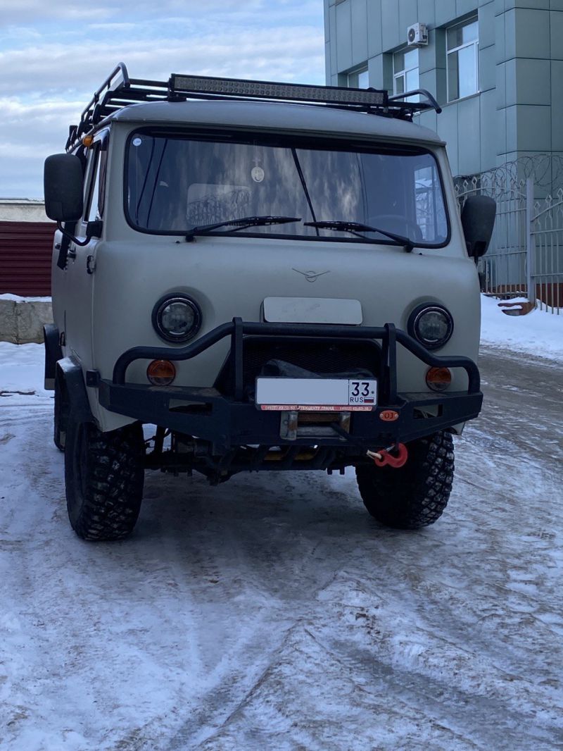 Сотрудники Владимирстата совместно с предпринимателями передали автомобиль для нужд российских военных в зоне СВО